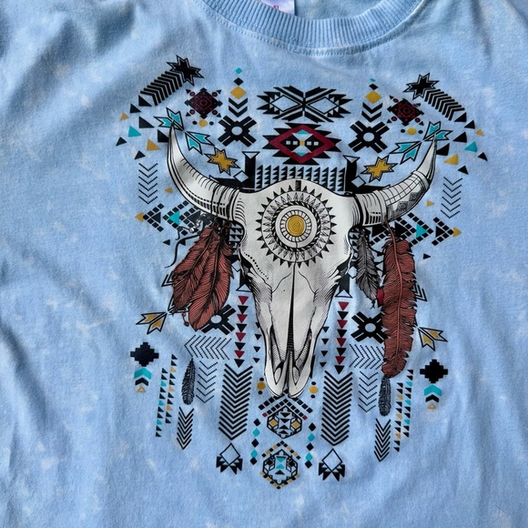 No Boundaries Women’s Aztec Western Ethnic Washed Graphic Crop Tee Small - Picture 2 of 3